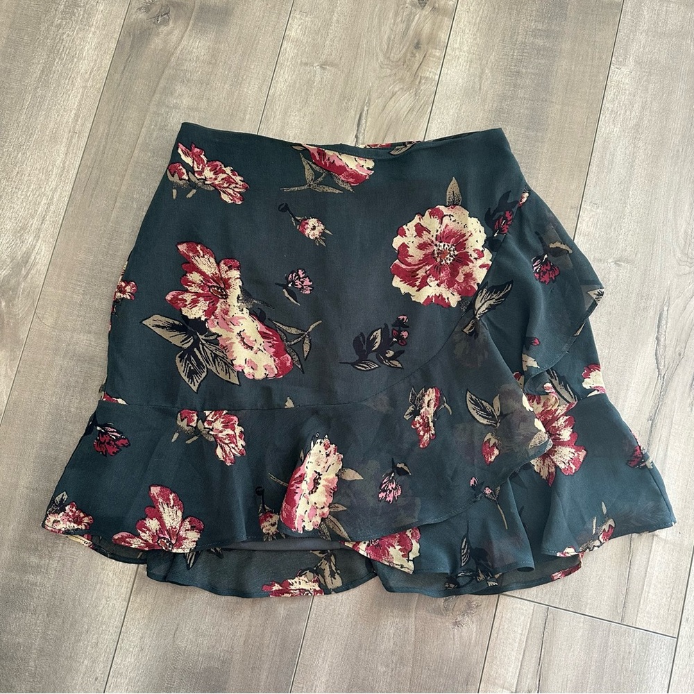 Mini dark green floral ruffle skirt